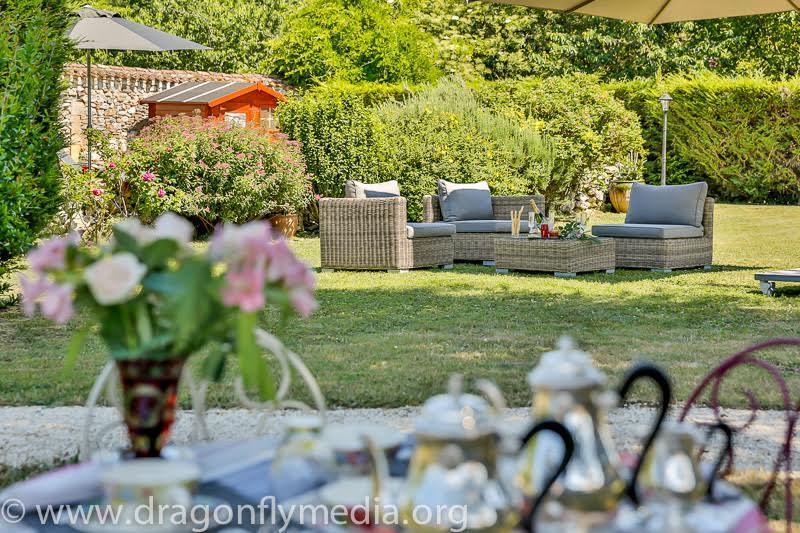 Le Grand Cedre Lolme Exterior foto